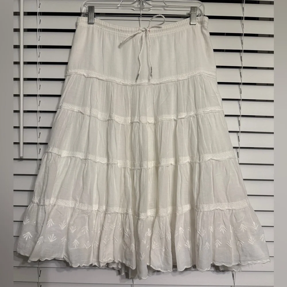 American eagle outfitters 100% cotton ruffle skirt size 0 measurements posted. - Picture 6 of 9